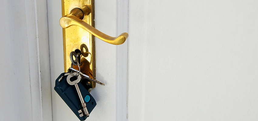 Broken Door Key Extraction in Norwalk, CA